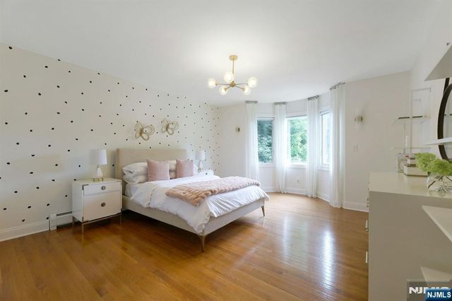 17 Brook Avenue, Montvale, NJ 07645