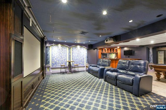 17 Brook Avenue, Montvale, NJ 07645