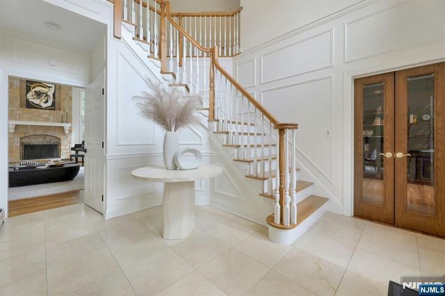 17 Brook Avenue, Montvale, NJ 07645