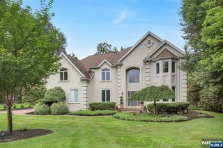17 Brook Avenue, Montvale, NJ 07645