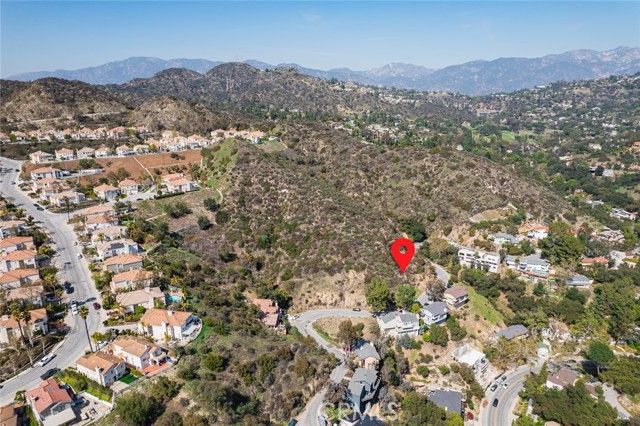 2745 Kennington Drive, Glendale, CA 91206