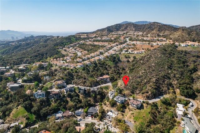 2745 Kennington Drive, Glendale, CA 91206