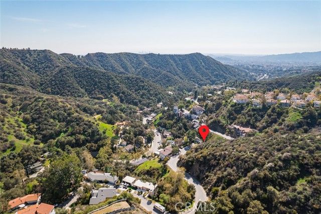 2745 Kennington Drive, Glendale, CA 91206