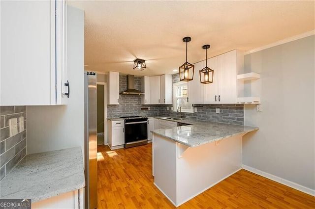 1443 Lakeshore Circle, Gainesville, GA 30501