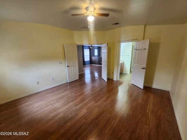 2713 N Neruda Lane, Tucson, AZ 85712