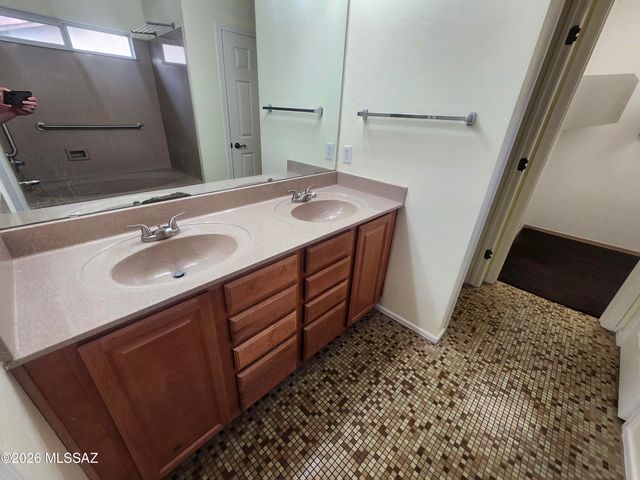 2713 N Neruda Lane, Tucson, AZ 85712