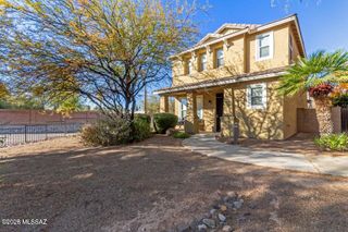 2713 N Neruda Lane, Tucson, AZ 85712
