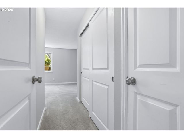 8416 Sw IROQUOIS Dr, Tualatin, OR 97062