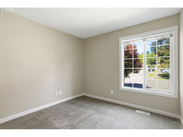8416 Sw IROQUOIS Dr, Tualatin, OR 97062