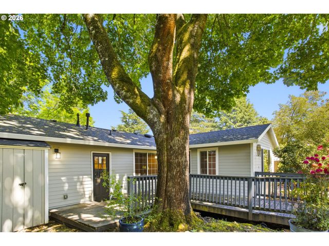 8416 Sw IROQUOIS Dr, Tualatin, OR 97062