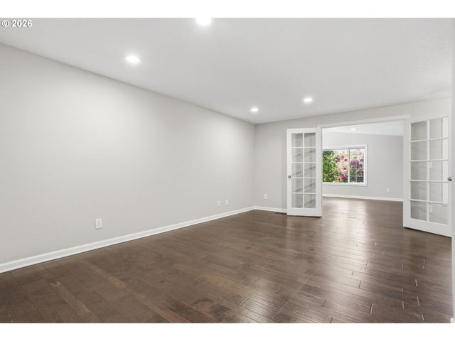 8416 Sw IROQUOIS Dr, Tualatin, OR 97062