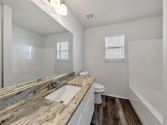 1410 Jacksons Run, Greenville, TX 75402