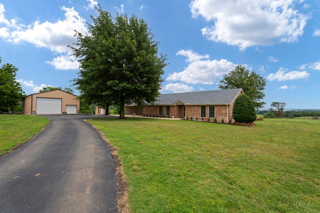 29498 S 4520 Road, Afton, OK 74331