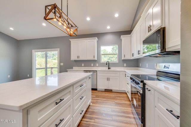 155 Keller Road, Afton, TN 37616