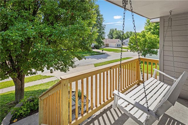 906 Pine Crest Avenue, Kearney, MO 64060