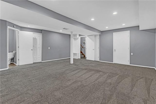 906 Pine Crest Avenue, Kearney, MO 64060