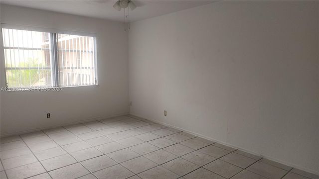 13707 Kendale Lakes Cir 205, Miami, FL 33183