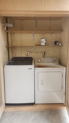 13707 Kendale Lakes Cir 205, Miami, FL 33183