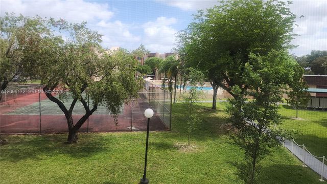 13707 Kendale Lakes Cir 205, Miami, FL 33183