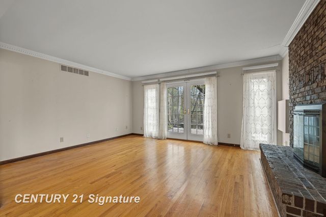 5813 Sturgeon Avenue, Midland, MI 48640