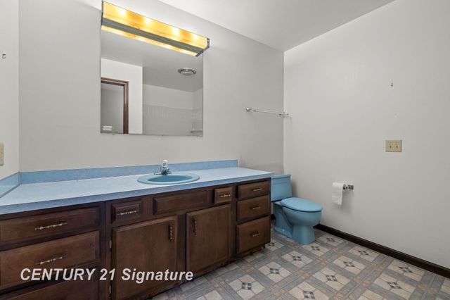 5813 Sturgeon Avenue, Midland, MI 48640