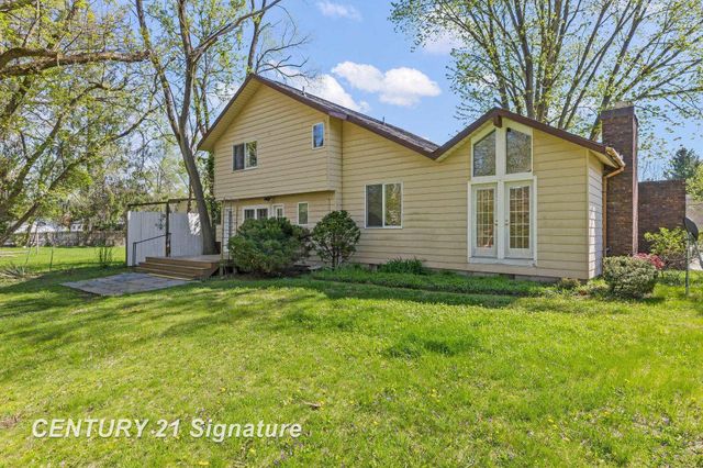 5813 Sturgeon Avenue, Midland, MI 48640