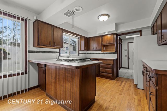 5813 Sturgeon Avenue, Midland, MI 48640