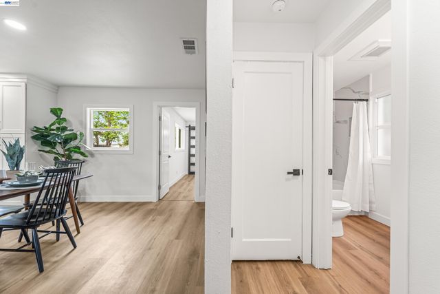 24 Lawrence Ave, Antioch, CA 94509