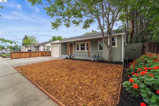 24 Lawrence Ave, Antioch, CA 94509