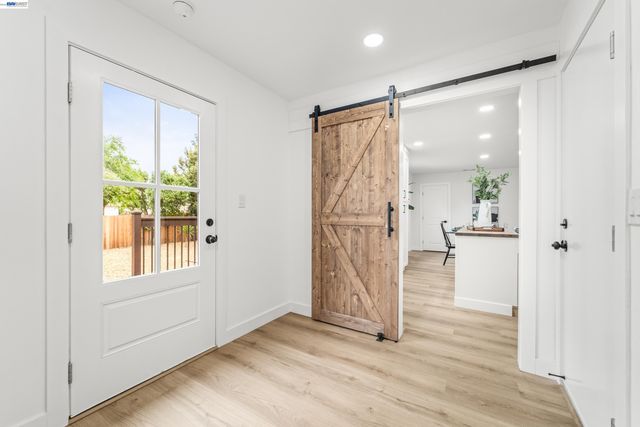 24 Lawrence Ave, Antioch, CA 94509