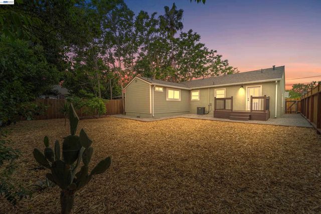 24 Lawrence Ave, Antioch, CA 94509