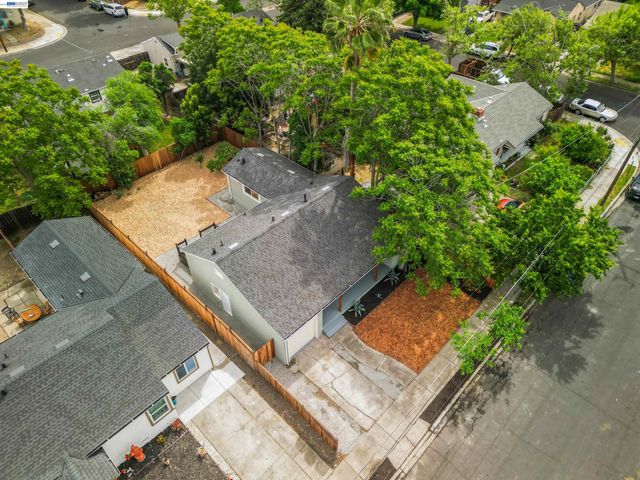 24 Lawrence Ave, Antioch, CA 94509