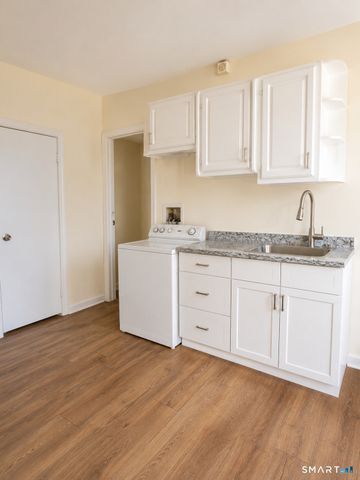 6 East Walnut Street 1R, Stamford, CT 06902
