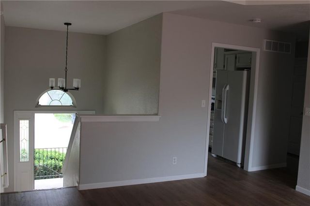 403 NW Highland Lane, Blue Springs, MO 64014