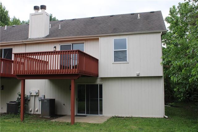 403 NW Highland Lane, Blue Springs, MO 64014