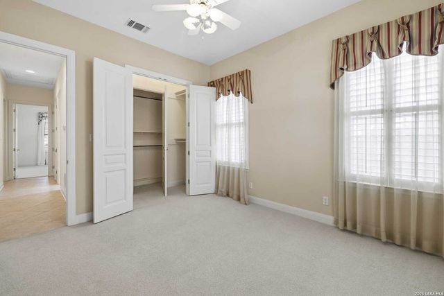 1464 Saddle Club Dr, Kerrville, TX 78028