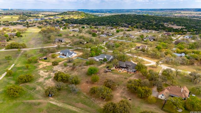 1464 Saddle Club Dr, Kerrville, TX 78028