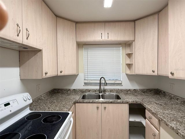 3704 36TH STREET W, Bradenton, FL 34205