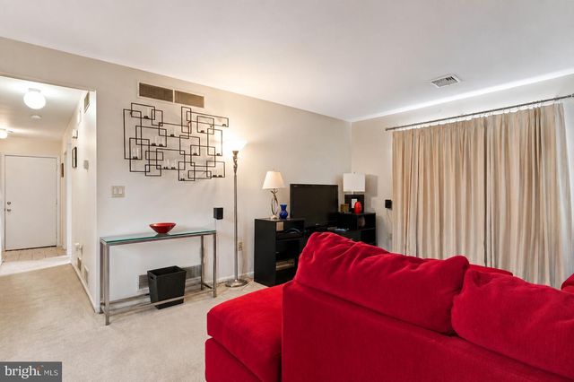 834 LEE LN, Enola, PA 17025