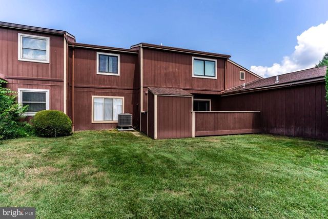 834 LEE LN, Enola, PA 17025