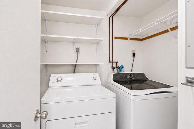 834 LEE LN, Enola, PA 17025