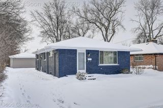 2863 Columbia Road, Berkley, MI 48072