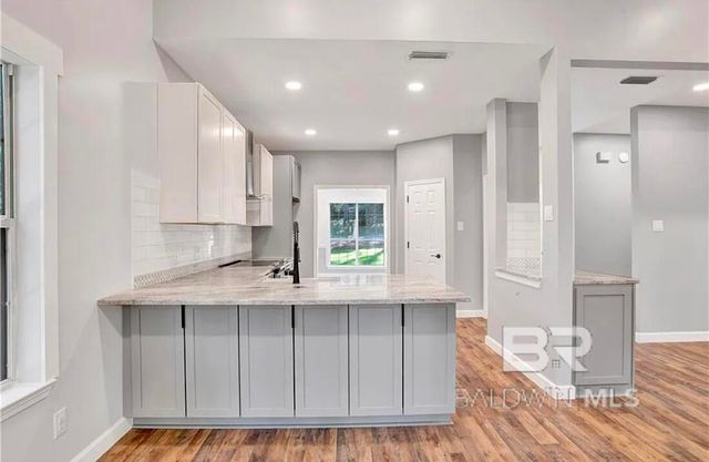 632 Ridgewood Drive, Daphne, AL 36526