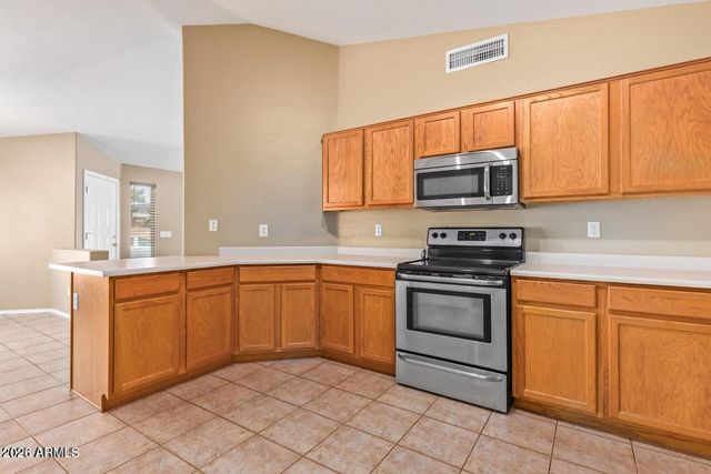 2221 E Union Hills Drive 158, Phoenix, AZ 85024