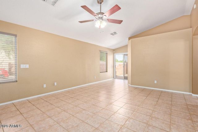 2221 E Union Hills Drive 158, Phoenix, AZ 85024