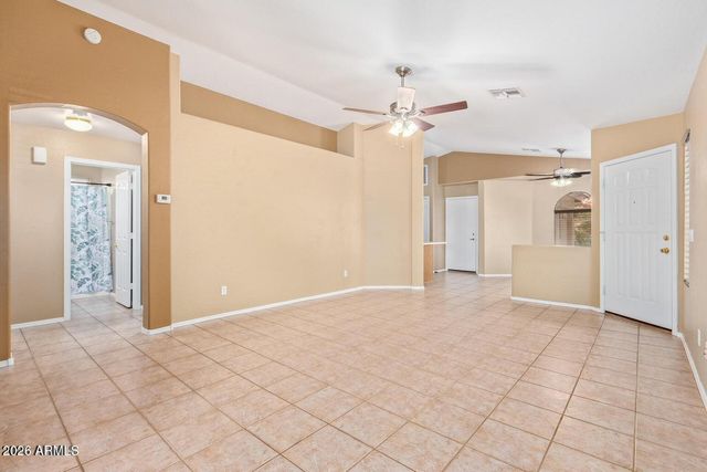 2221 E Union Hills Drive 158, Phoenix, AZ 85024