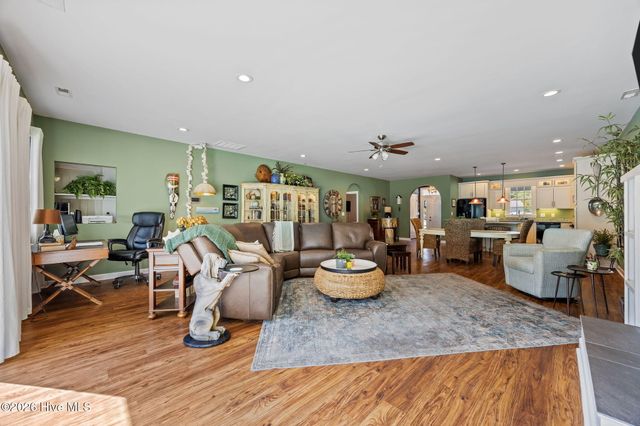 641 Edgewood Avenue, Newport, NC 28570