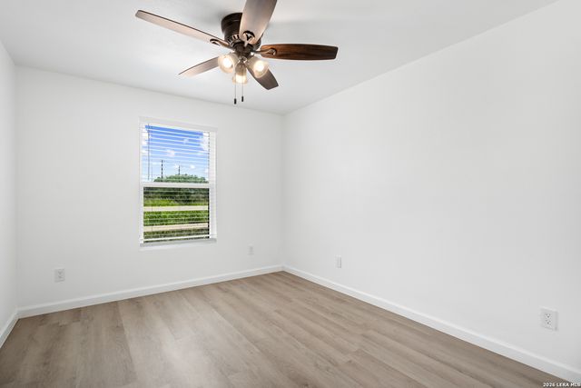 8701 County Road 128, Floresville, TX 78114
