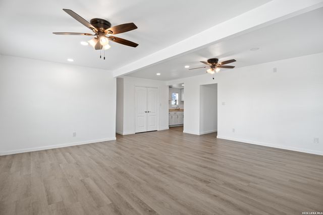 8701 County Road 128, Floresville, TX 78114