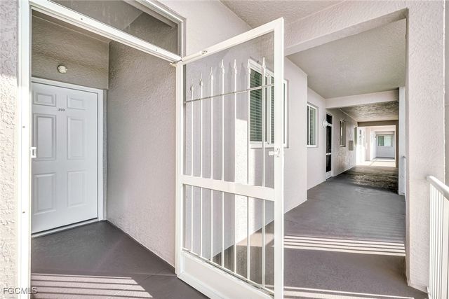 16595 Lake Circle DR 233, Fort Myers, FL 33908